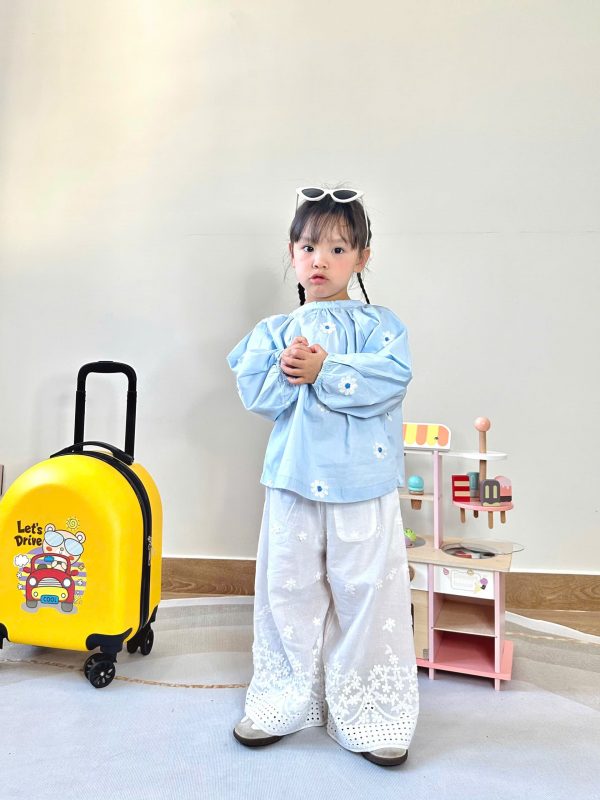 Áo Tay Dài Thêu Hoa Cúc – Màu Xanh Pastel - Ảnh 3